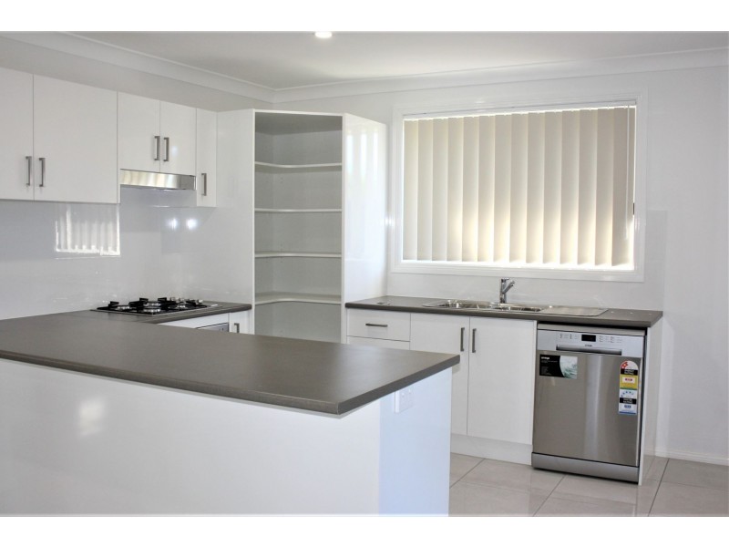 2/9 Hampden Street, Kurri Kurri NSW 2327