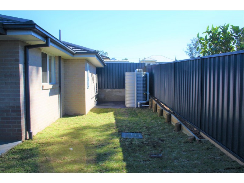 2/9 Hampden Street, Kurri Kurri NSW 2327