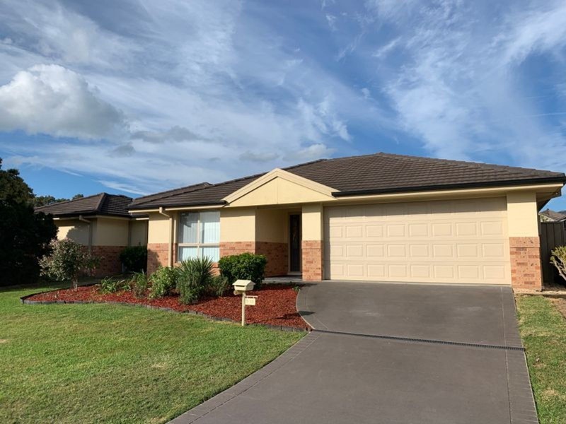 2/13 Diamond Circuit, Rutherford NSW 2320