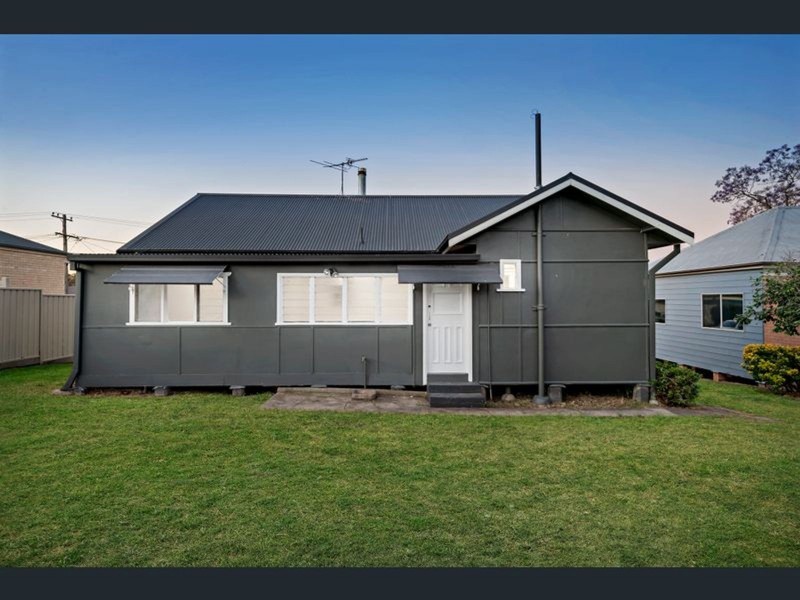 8 Seventh Street, Weston NSW 2326