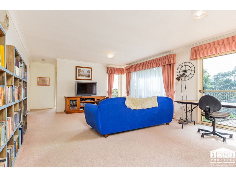 90 Auklet Road, Mount Hutton NSW 2290