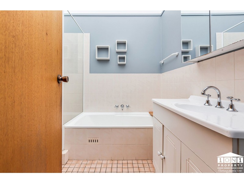 2/23 Edward Street, Charlestown NSW 2290