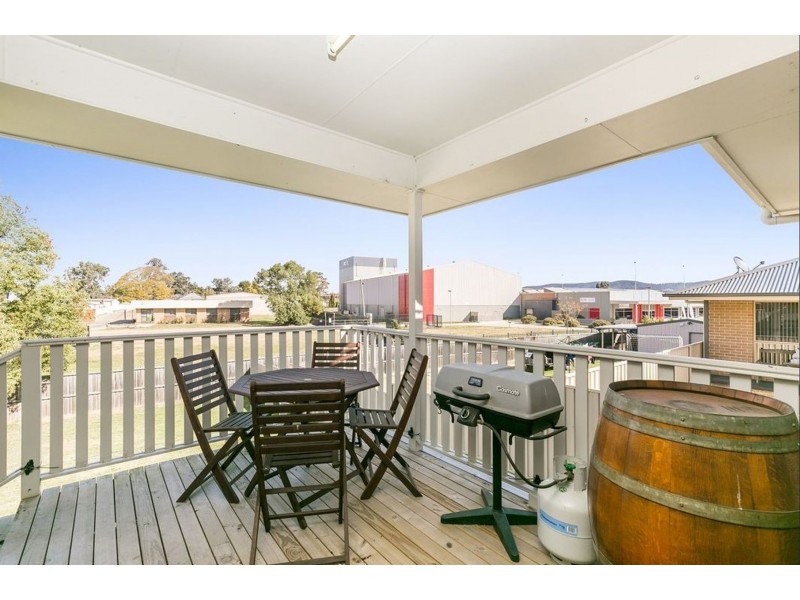 6 Fairview Place, Cessnock NSW 2325