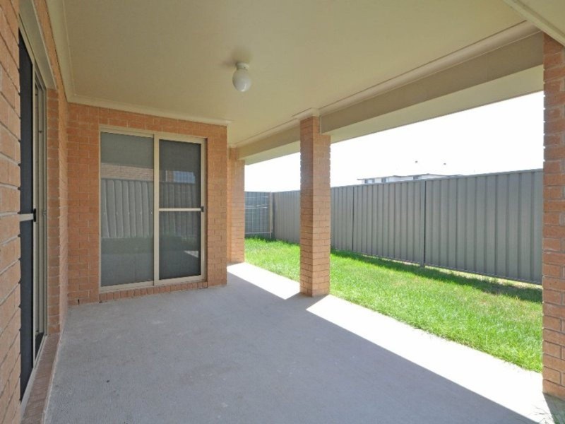 40A Niven Parade, Rutherford NSW 2320
