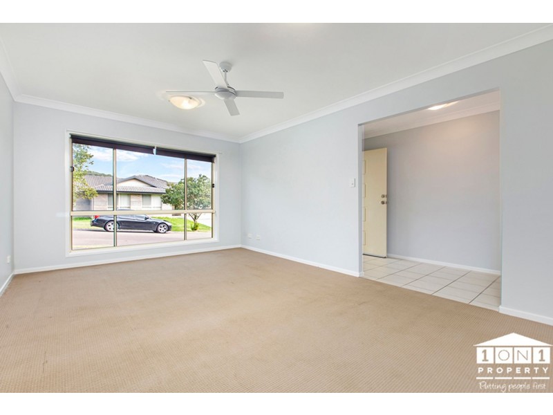 2 Gilmore Street, Cameron Park NSW 2285