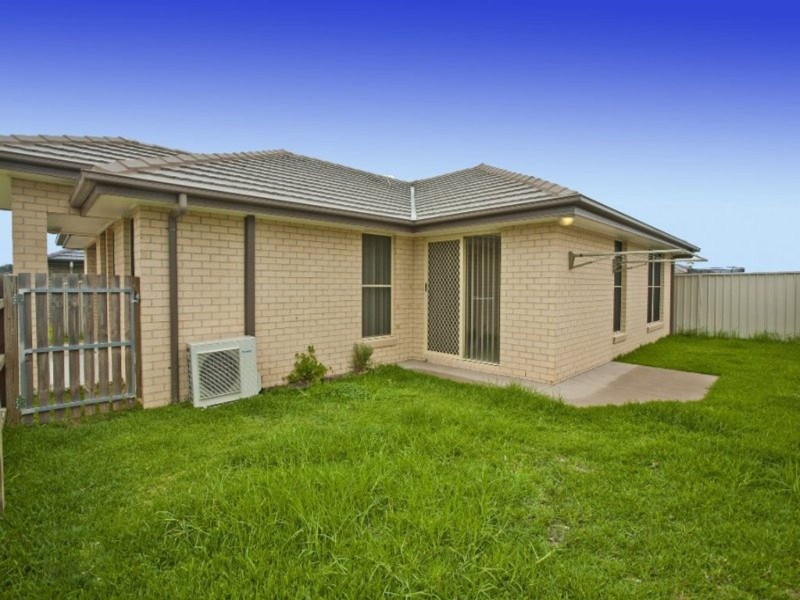 16 Niven Parade, Rutherford NSW 2320