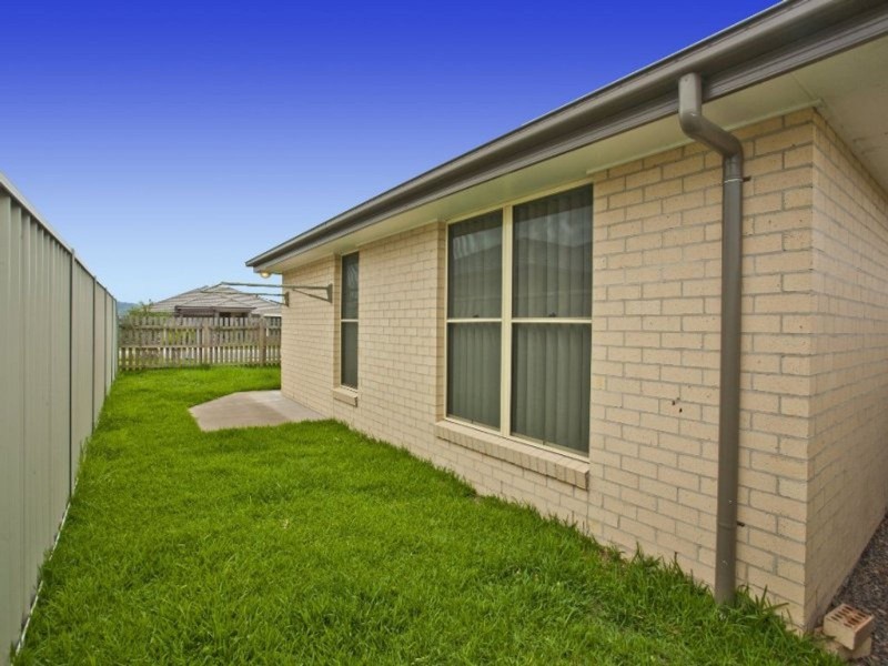 16 Niven Parade, Rutherford NSW 2320