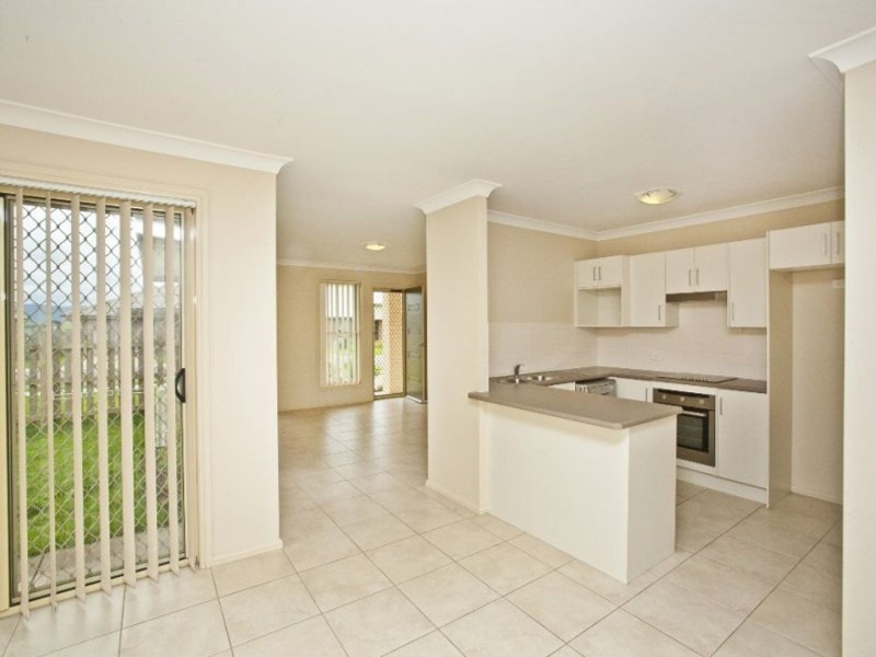 16 Niven Parade, Rutherford NSW 2320