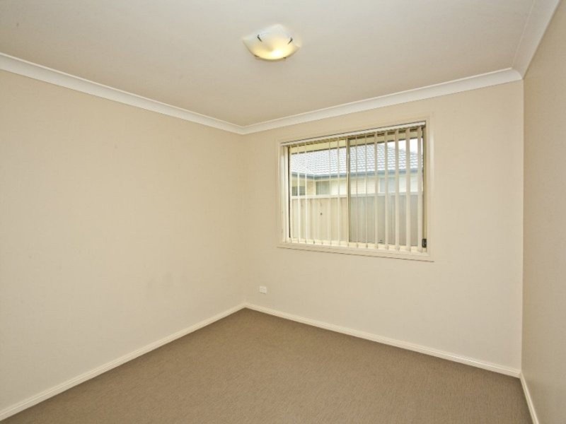 16 Niven Parade, Rutherford NSW 2320