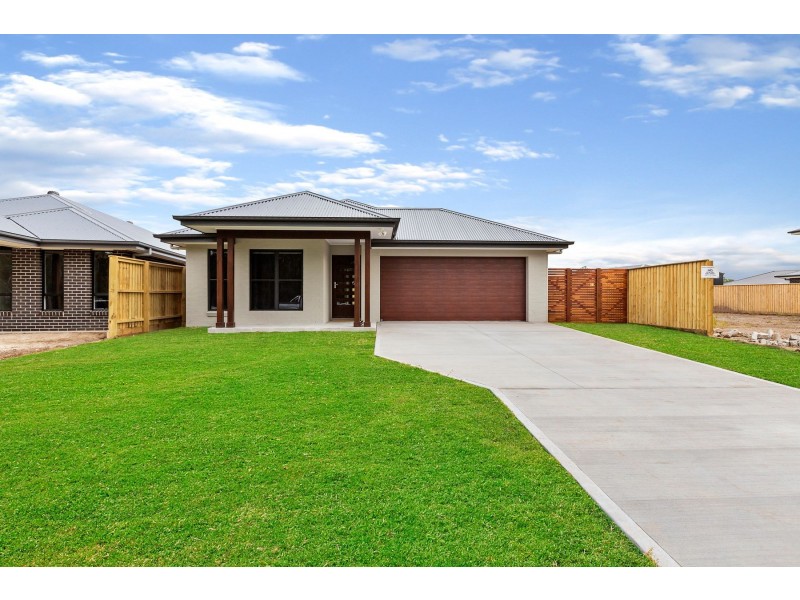 55 Maya Drive, Medowie NSW 2318