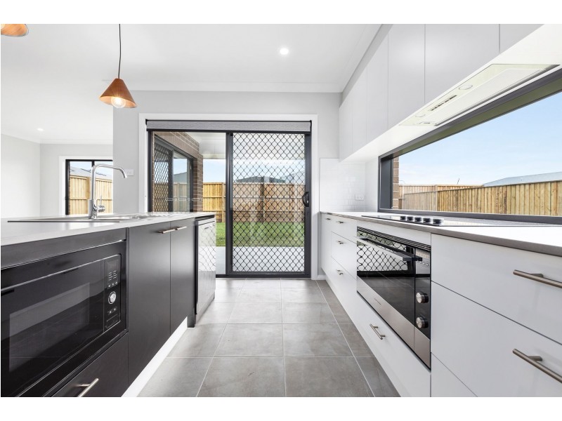 55 Maya Drive, Medowie NSW 2318