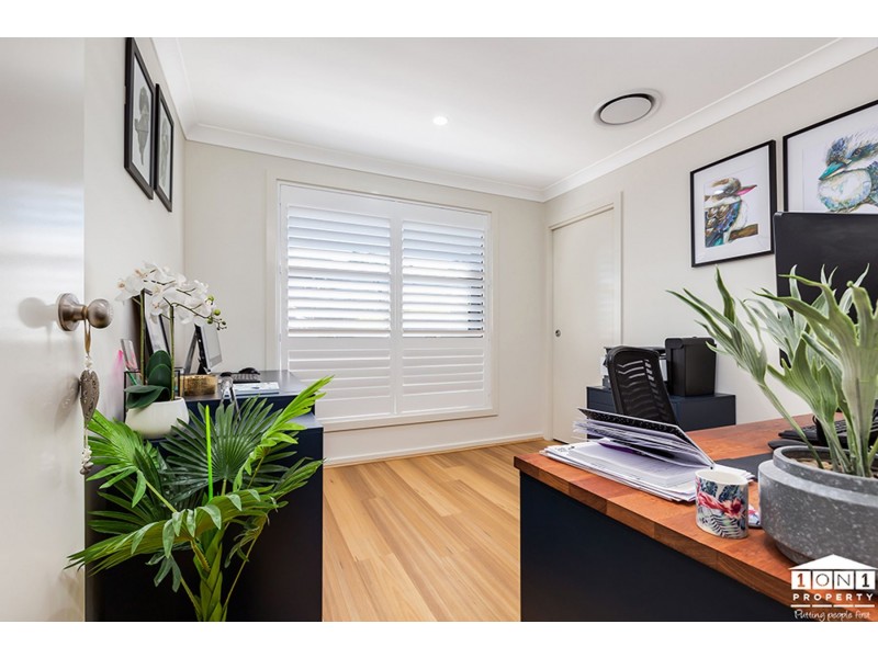 19 Armour Drive, Cameron Park NSW 2285