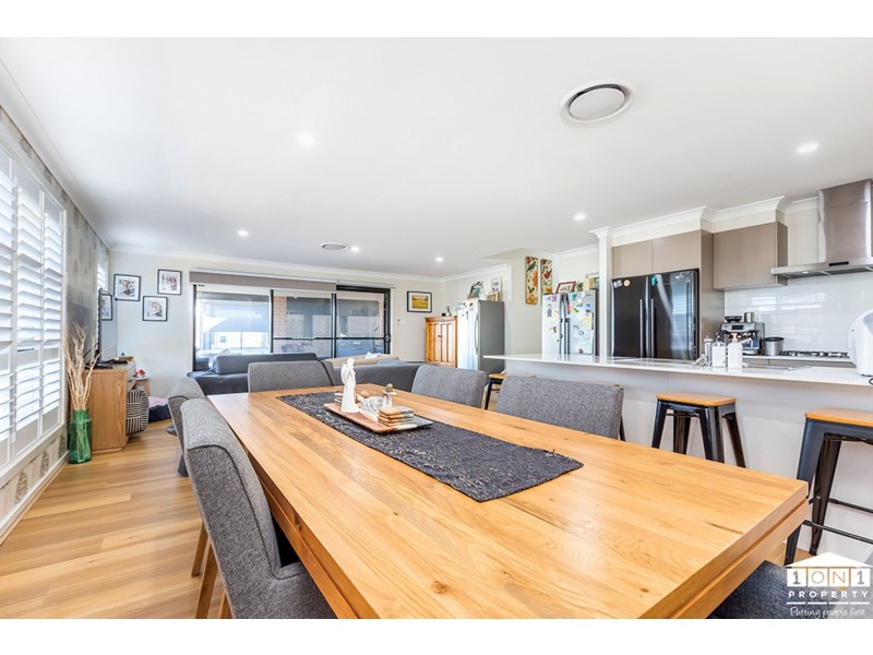 19 Armour Drive, Cameron Park NSW 2285