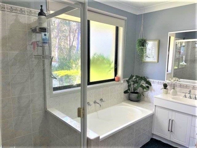 25 Worcester Drive, East Maitland NSW 2323