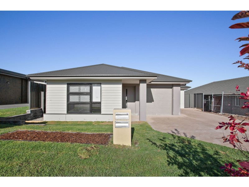 39 Breakwell Road, Cameron Park NSW 2285