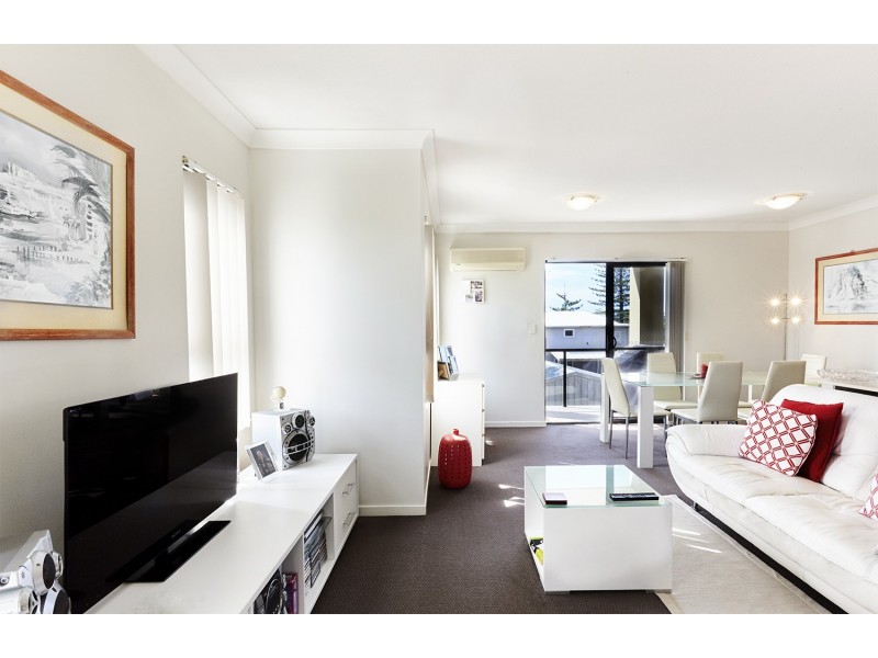 12/111-113 Golden Four Drive, Bilinga QLD 4225