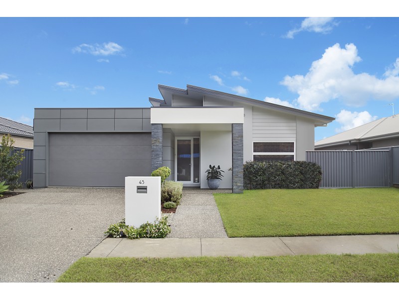 45 Lorikeet Drive, Tweed Heads South NSW 2486