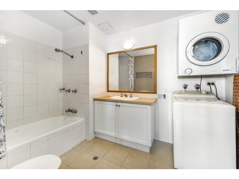 430/99 Griffith, Coolangatta QLD 4225
