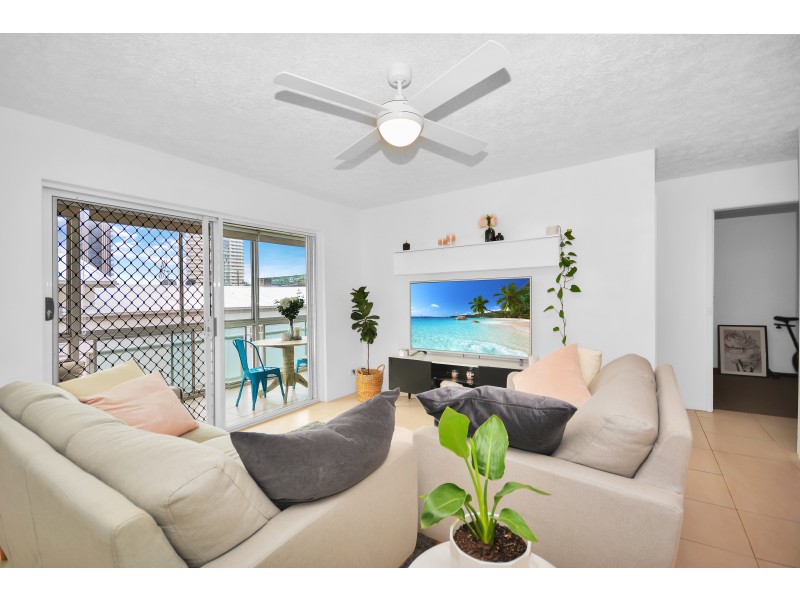 2/50 Mclean Street, Coolangatta QLD 4225