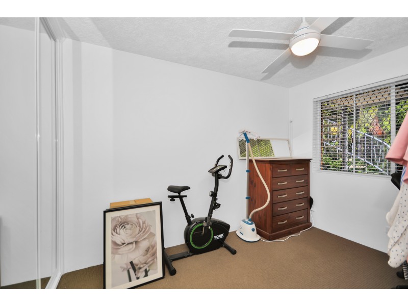 2/50 Mclean Street, Coolangatta QLD 4225