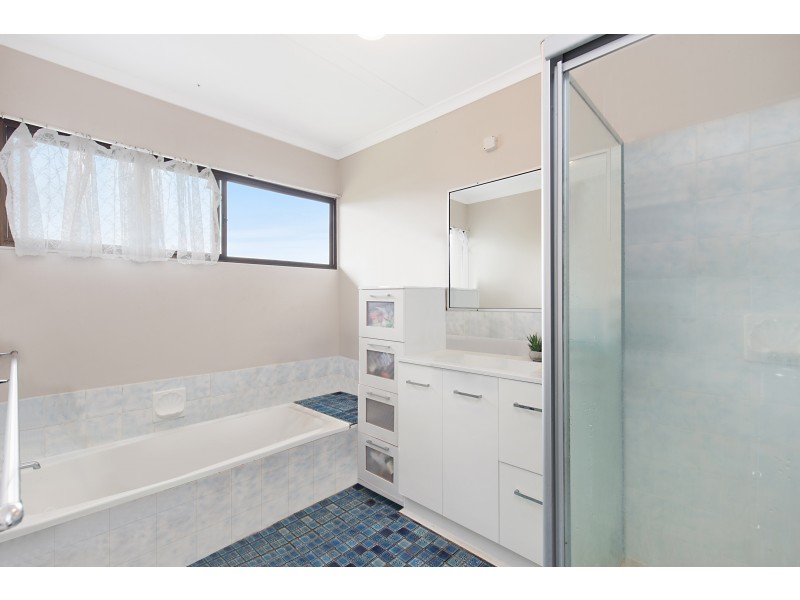 64 Hillcrest Avenue, Tweed Heads South NSW 2486