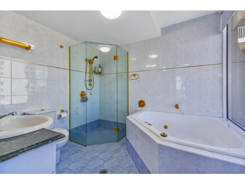 12/4-6 Eden Avenue, Rainbow Bay QLD 4225
