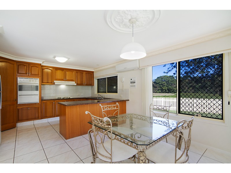 16 Huntingdale Place, Banora Point NSW 2486