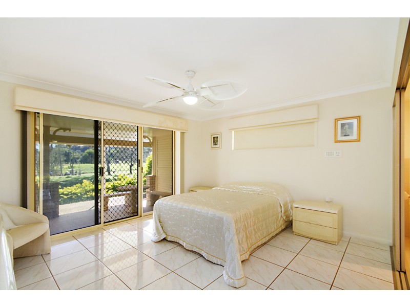 16 Huntingdale Place, Banora Point NSW 2486