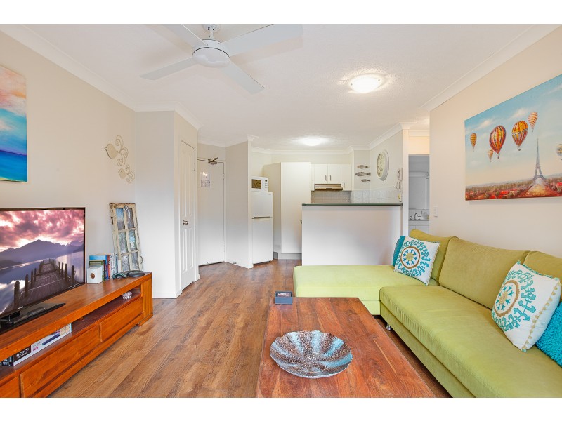 1/27-29 Dutton Street, Coolangatta QLD 4225