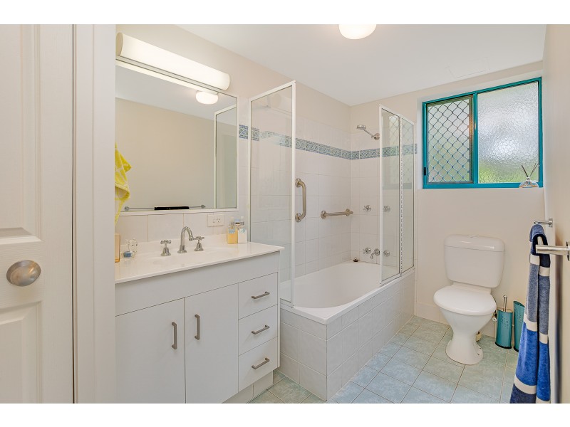 1/27-29 Dutton Street, Coolangatta QLD 4225