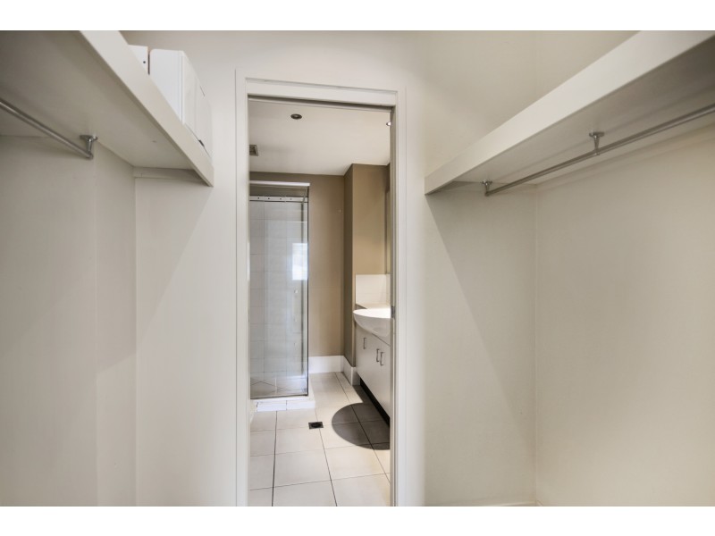 8/77 McLean Street, Coolangatta QLD 4225