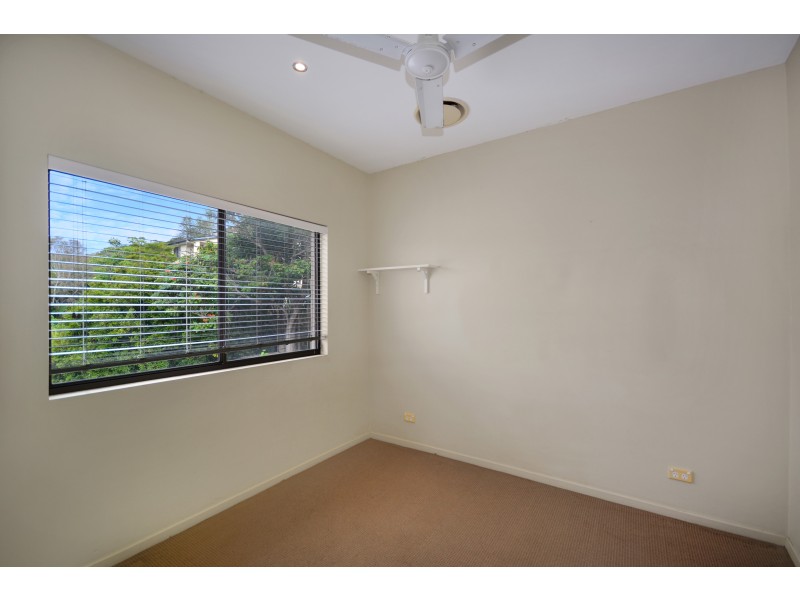 8/77 McLean Street, Coolangatta QLD 4225