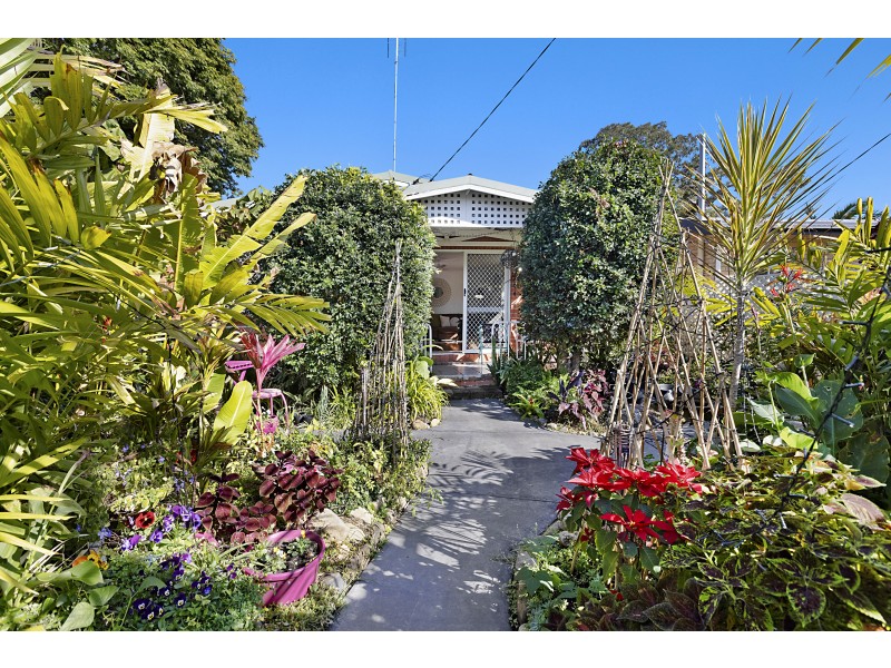 23 Sunshine Avenue, Tweed Heads South NSW 2486