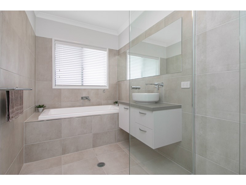 25 Lorikeet Drive, Tweed Heads South NSW 2486