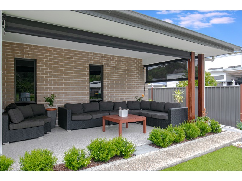 25 Lorikeet Drive, Tweed Heads South NSW 2486