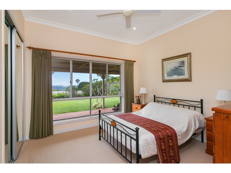 8 Glenbrae Drive, Terranora NSW 2486