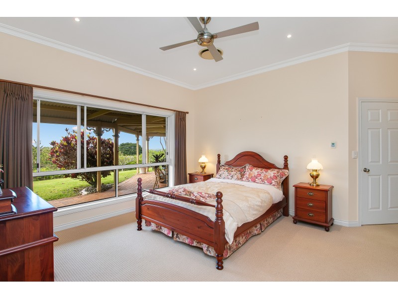 8 Glenbrae Drive, Terranora NSW 2486