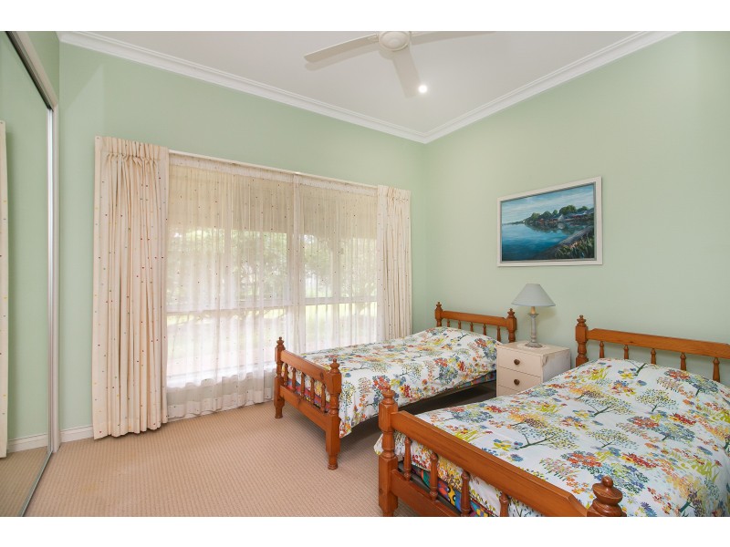 8 Glenbrae Drive, Terranora NSW 2486