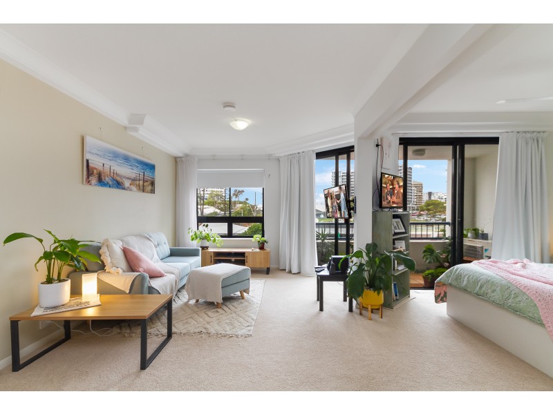 246/99 Griffith Street, Coolangatta QLD 4225