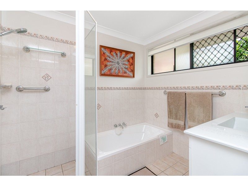 102 Sunset Boulevard, Tweed Heads West NSW 2485