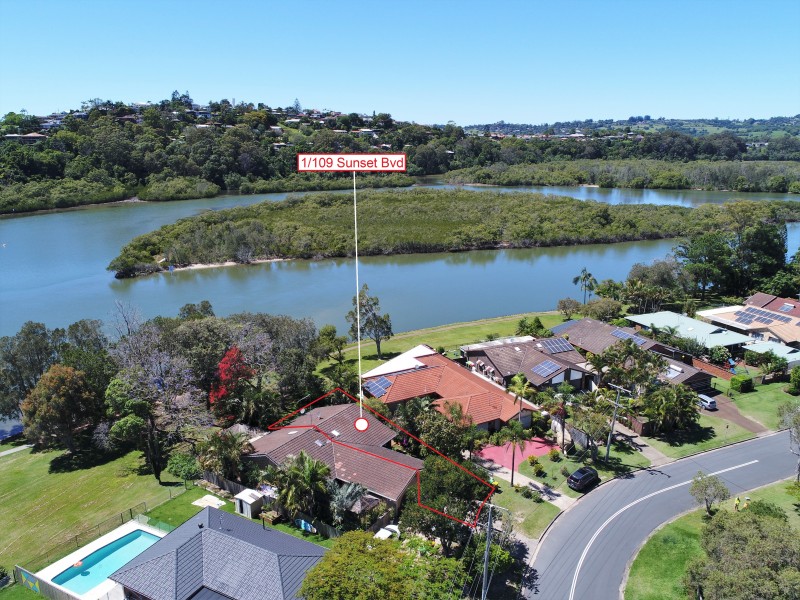 1/109 Sunset Boulevard, Tweed Heads West NSW 2485