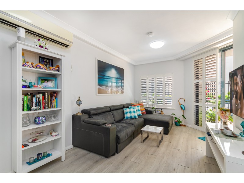 118/99 Griffith Street, Coolangatta QLD 4225