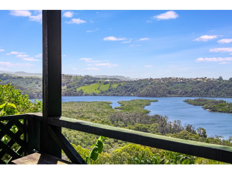 37 Lakeview Parade, Tweed Heads South NSW 2486