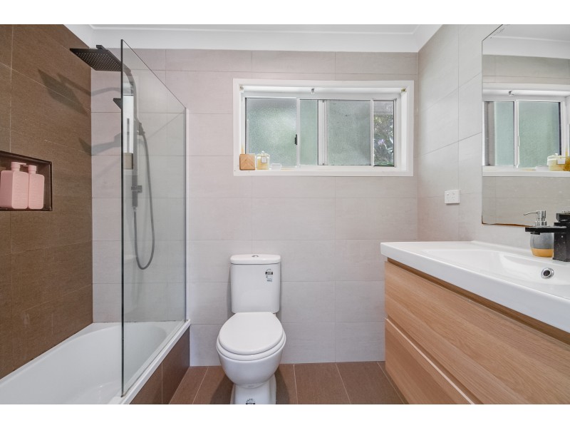 37 Lakeview Parade, Tweed Heads South NSW 2486