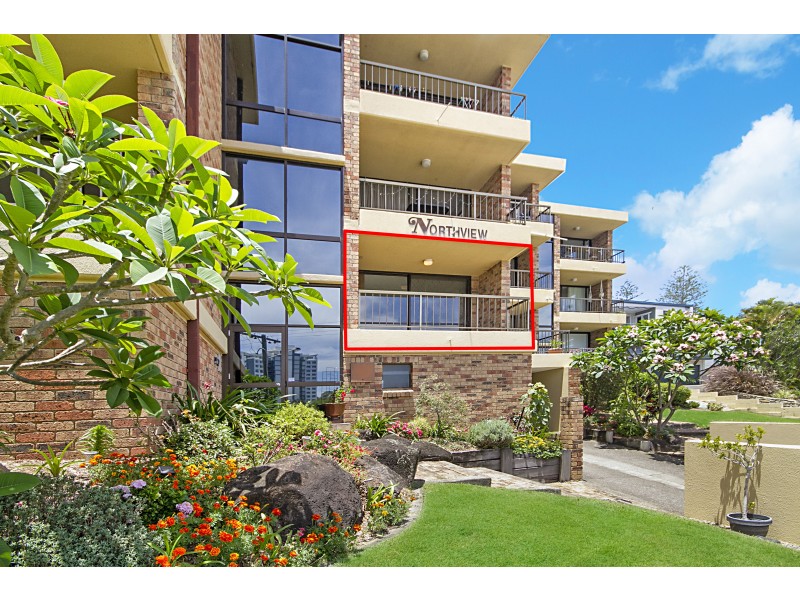2/18 Lanham Street, Coolangatta QLD 4225