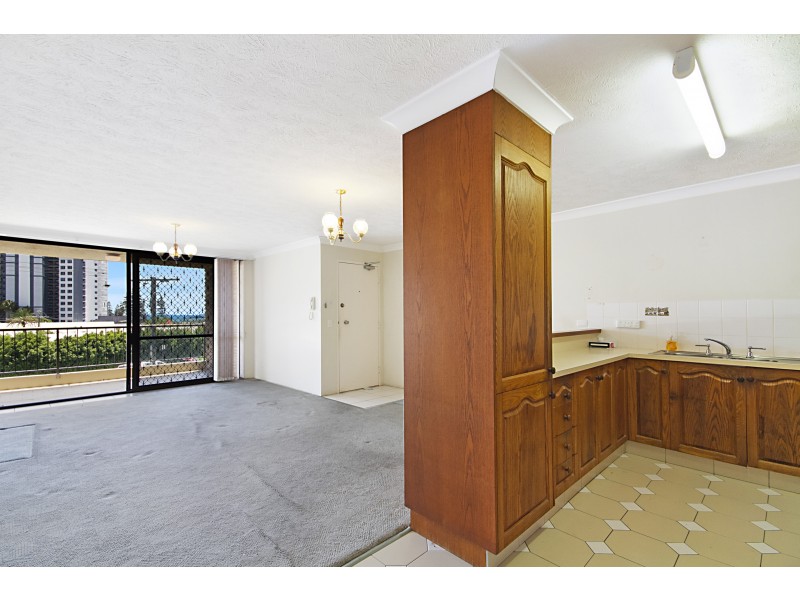 2/18 Lanham Street, Coolangatta QLD 4225