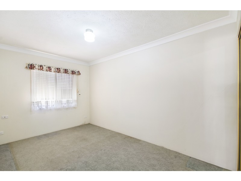 2/18 Lanham Street, Coolangatta QLD 4225