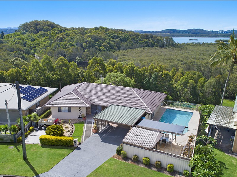 13 Anconia Avenue, Tweed Heads West NSW 2485