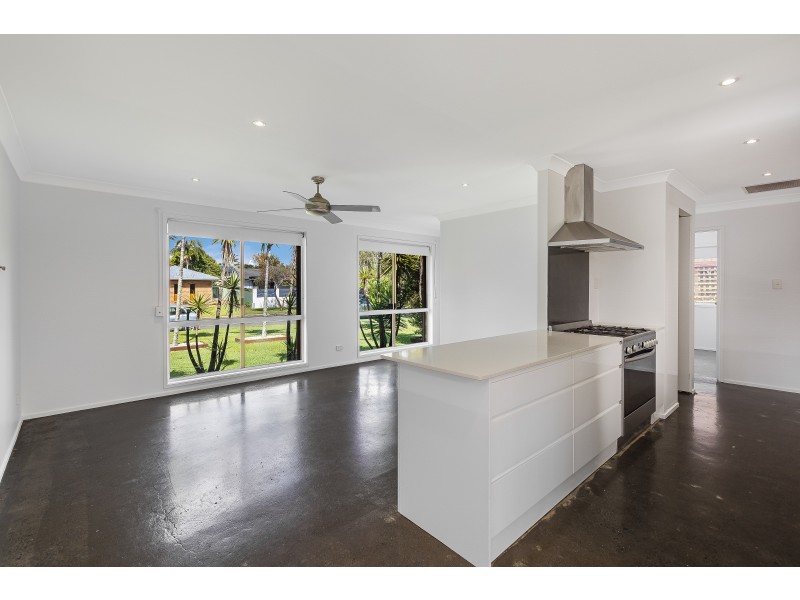 21 Bambaroo Crescent, Tweed Heads NSW 2485