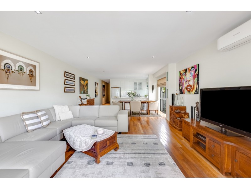 2/29 Binya Avenue, Coolangatta QLD 4225